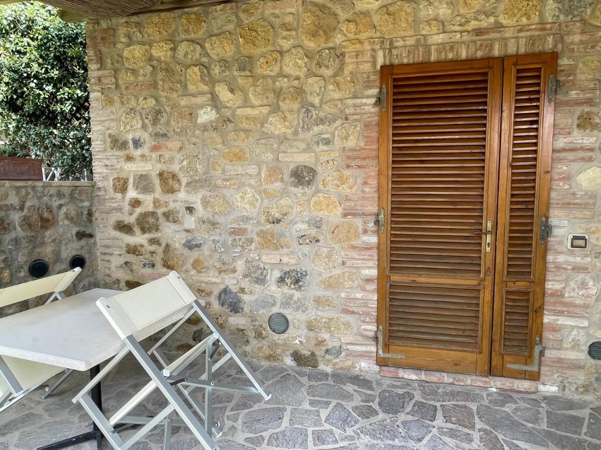 Casa Vacanza Le Case San Gimignano Ngoại thất bức ảnh